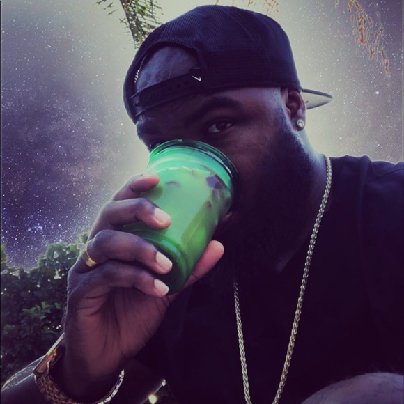 Meet your Posher, Jay - Picture 2 of 5